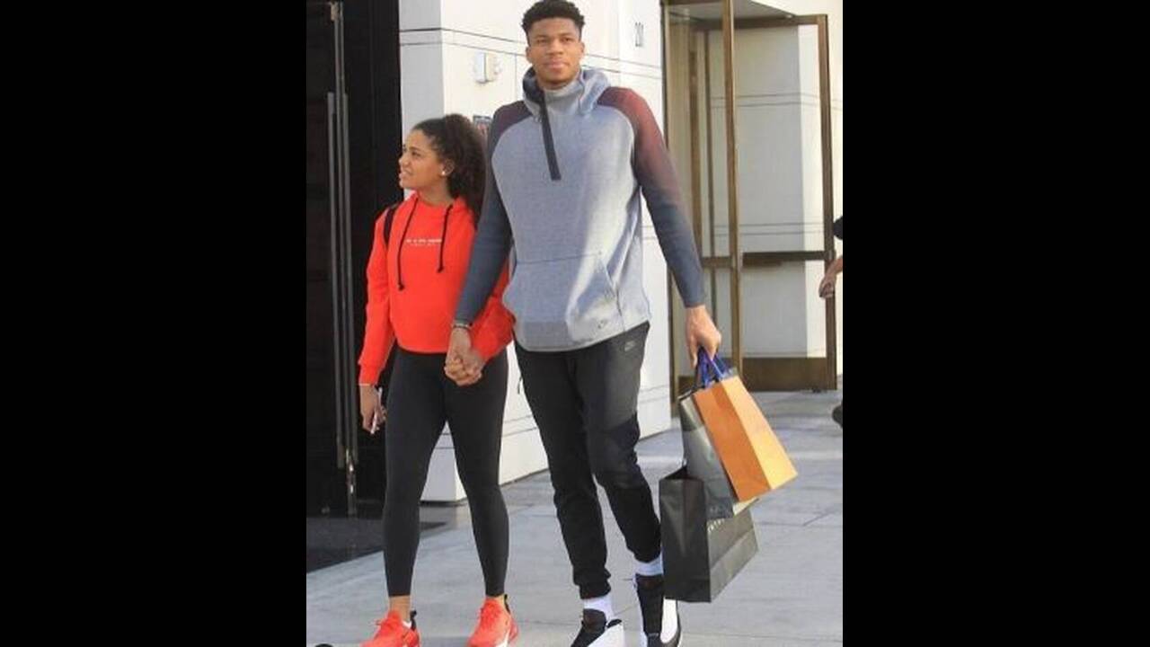 https://cdn.cnngreece.gr/media/news/2020/02/13/207496/photos/snapshot/giannis-Antetokounmpo2.jpg